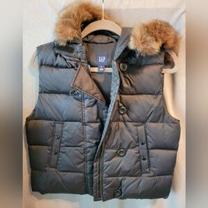 GAP Black Puffer Vest with Faux Fur Trim